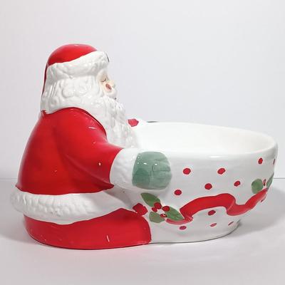 LOT 131L: Vintage World Bazaar Ceramic Santa Bowl with (3) Jasco Candle Holders