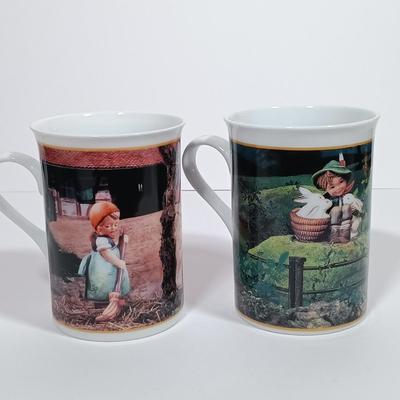 LOT 135L: The Danbury Mint Hummel Porcelain Calendar Mugs