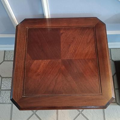 LOT 136L: Pair of Vintage Wooden End Tables