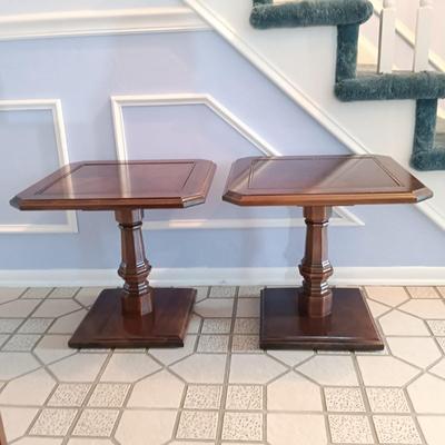 LOT 136L: Pair of Vintage Wooden End Tables