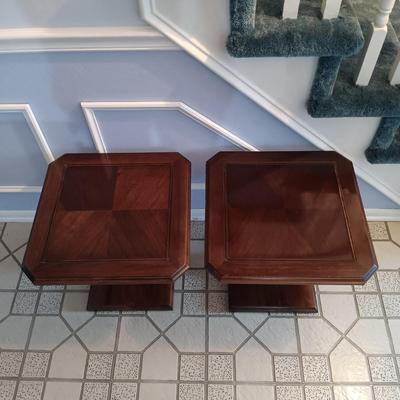 LOT 136L: Pair of Vintage Wooden End Tables
