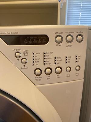 WHIRLPOOL DUET STEAM WASHING MACHINE AND PEDESTAL DRAWER