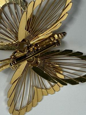 Butterflies Butterfly large and small Monet Pin Brooch Set Gold Tone