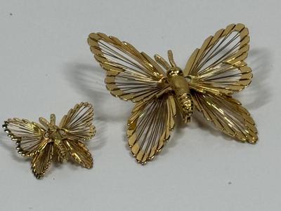Butterflies Butterfly large and small Monet Pin Brooch Set Gold Tone