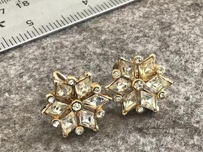 Vintage Screwback Rhinestone Earring’s