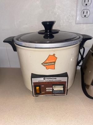 OSTER BLENDER AND HITACHI CHIME-O-MATIC DEEP FRYER