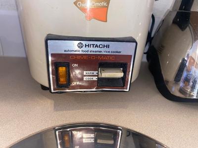 OSTER BLENDER AND HITACHI CHIME-O-MATIC DEEP FRYER