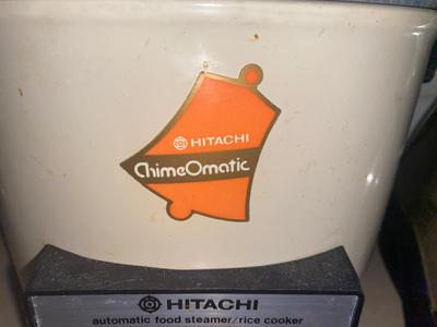 OSTER BLENDER AND HITACHI CHIME-O-MATIC DEEP FRYER
