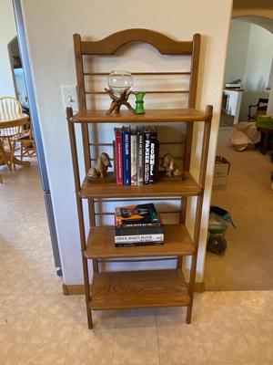 NICE SMALL SHELF WITH ADORABLE VINTAGE BASSET HOUND BOOK ENDS, A VARIETY OF BOOKS AND HOME DECOR
