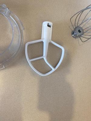 HEAVY DUTY KITCHENAID MIXER WITH COVER AND ATTACHMENTS
