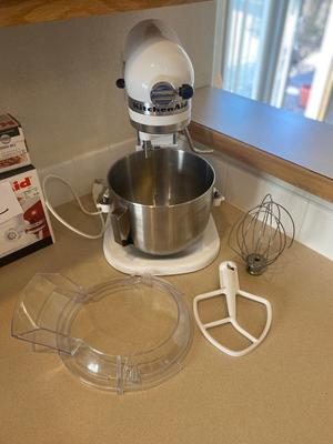 HEAVY DUTY KITCHENAID MIXER WITH COVER AND ATTACHMENTS