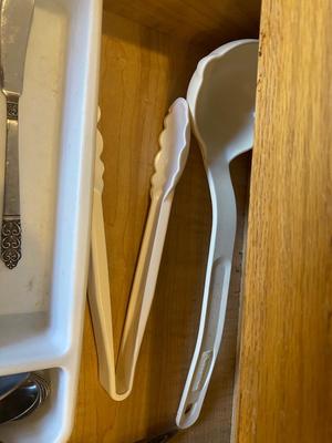 LARGE TRAY OF FLATWARE AND OTHER UTENSILS