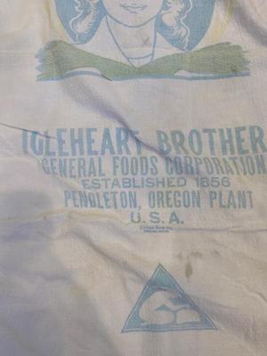 VINTAGE EMBROIDERED TEA TOWELS AND FLOWER SACK TEA TOWEL MATERIAL