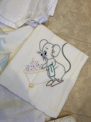VINTAGE EMBROIDERED TEA TOWELS AND FLOWER SACK TEA TOWEL MATERIAL