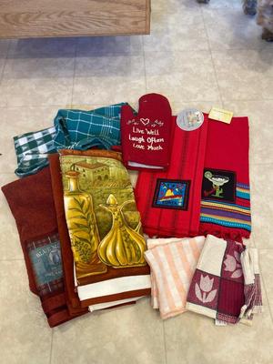 KITCHEN LINENS