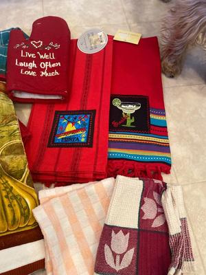 KITCHEN LINENS