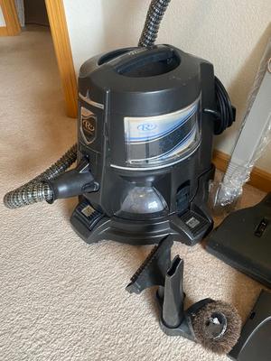 RAINBOW E2 SERIES CANISTER VACUUM CLEANER