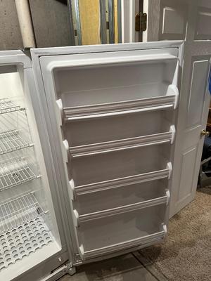 KENMORE UPRIGHT FREEZER