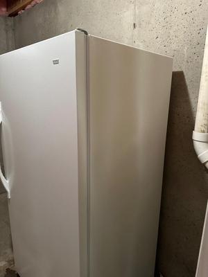 KENMORE UPRIGHT FREEZER