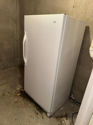 KENMORE UPRIGHT FREEZER