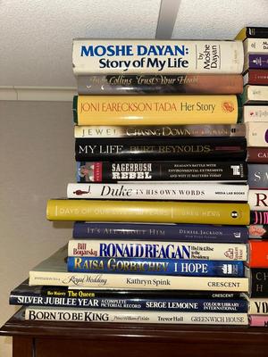 BOOKS ON CELEBRITIES AND POWERFUL PEOPLE