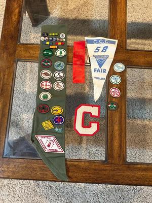 1950'S BOY SCOUTS OF AMERICA UNIFORM WITH SASH AND MANY PATCHES