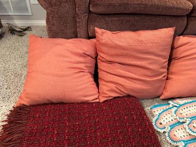KNIT AND A SUPER SOFT THROWS PLUS 3 THROW PILLOWS