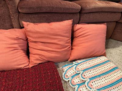 KNIT AND A SUPER SOFT THROWS PLUS 3 THROW PILLOWS