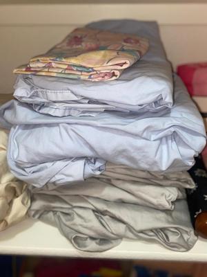 QUEEN SHEETS, DUVET COVER/W MATCHING THROW PILLOW CASE COVER, AND VICTORIA SECRETS BLANKET