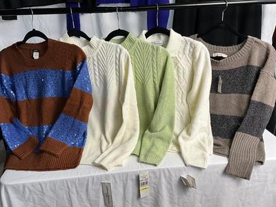 Lot F 306 Women’s Casual Sweater Clothing Lot (Large)