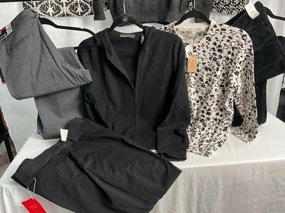 Lot F 307 Women’s Casual Outfit Lot (Large)