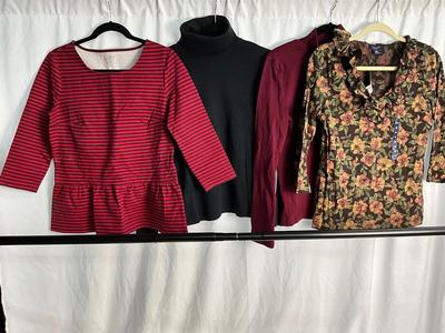 Lot F 312 Women’s Tops & Turtlenecks (Medium)