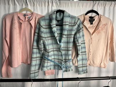 Lot F 313 Women’s Sweater & Cardigan Lot (Medium)