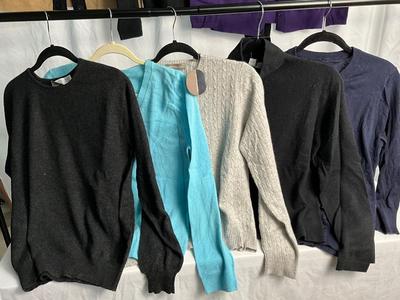 Lot F 314 Women’s Everyday Sweater Lot (Medium)