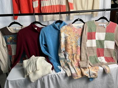 Lot F 315 Women’s Floral Sweater Lot (Medium)