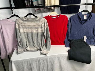 Lot F 318 Women’s Casual & Comfy Clothing (Small)