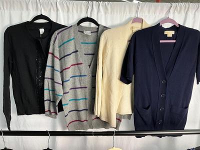 Lot F 318 Women’s Casual & Comfy Clothing (Small)
