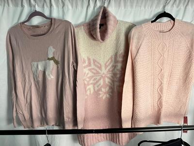 Lot G 319 Women’s Powder Pink Clothing Lot (XL)