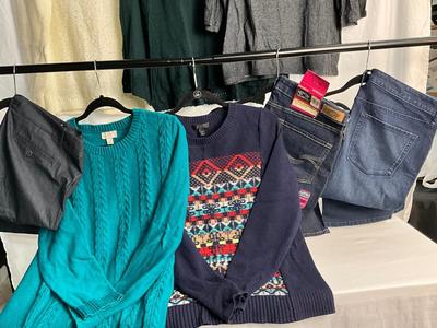 Lot E 338 Levi’s & Tommy Hilfiger Woman’s Lot (XL)