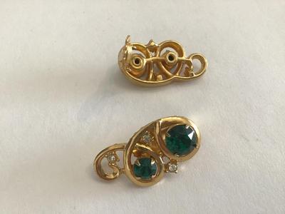 Beautiful Large Green And Gold Tone Clip on Earrings