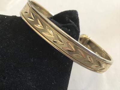 Vintage Cuff Gold Tone