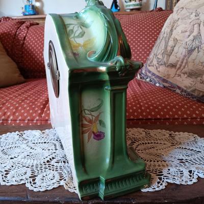 LOT 1: Ansonia Clock Co. Royal Bonn La Orb Mantel Clock