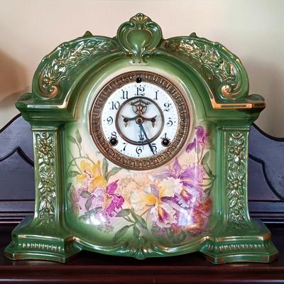 LOT 1: Ansonia Clock Co. Royal Bonn La Orb Mantel Clock