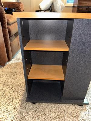 MEMOREX COMBO DVD/VHS PLAYER PLUS SMALL MEDIA STAND