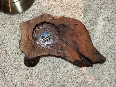 ADJUSTABLE FLOOR LAMP AND A LIVE EDGE SLAB WALL CLOCK