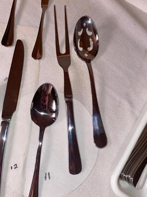 BRAND NEW HEAVY WALLACE FLATWARE 12 PLACE SETTING WITH EXTRAS