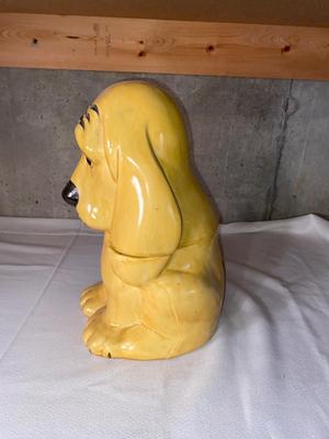 VINTAGE BASSET HOUND COOKIE JAR