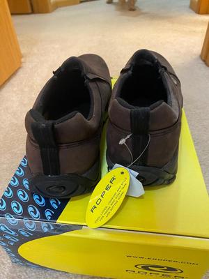 BRAND NEW MEN’S WATERPROOF DARK BROWN SLIP ON ROPER SHOES, SIZE 10D
