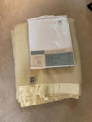 84x68 KENWOOD WOOL BLANKET AND NEW TABLE PAD