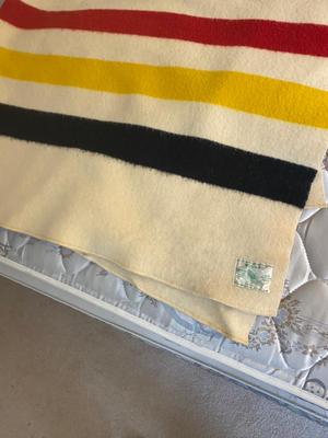 64x84 WOLGRO 100% VIRGIN WOOL BLANKET AND NEW TABLE PAD